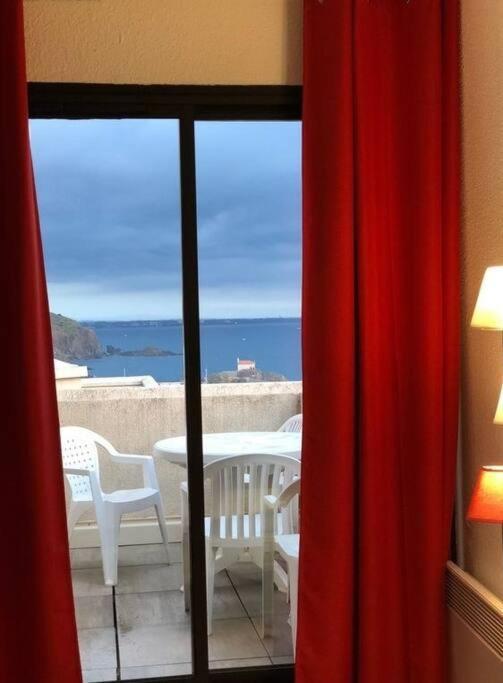 Location Vue Mer Du Samedi Au Samedi, Clim, Parking, Piscine, Plage 科利尤尔 外观 照片